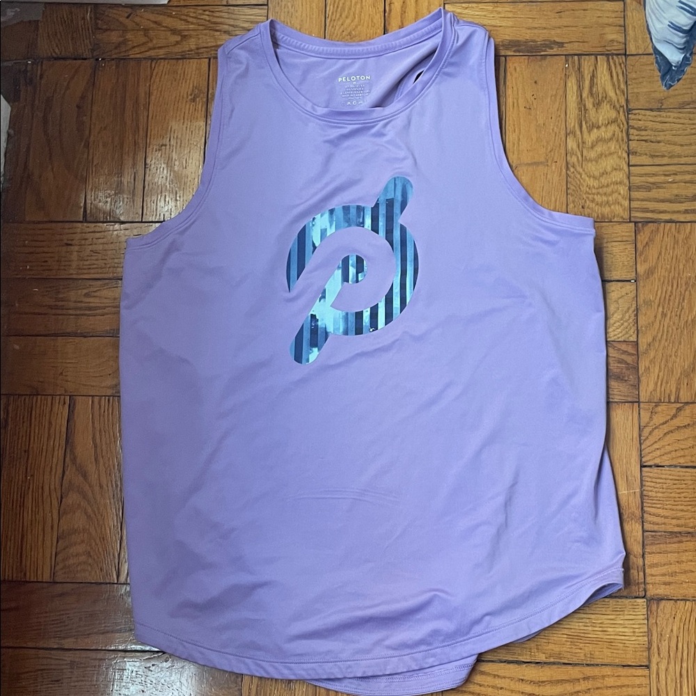 Beautiful Peloton Tank - NWOT - size M